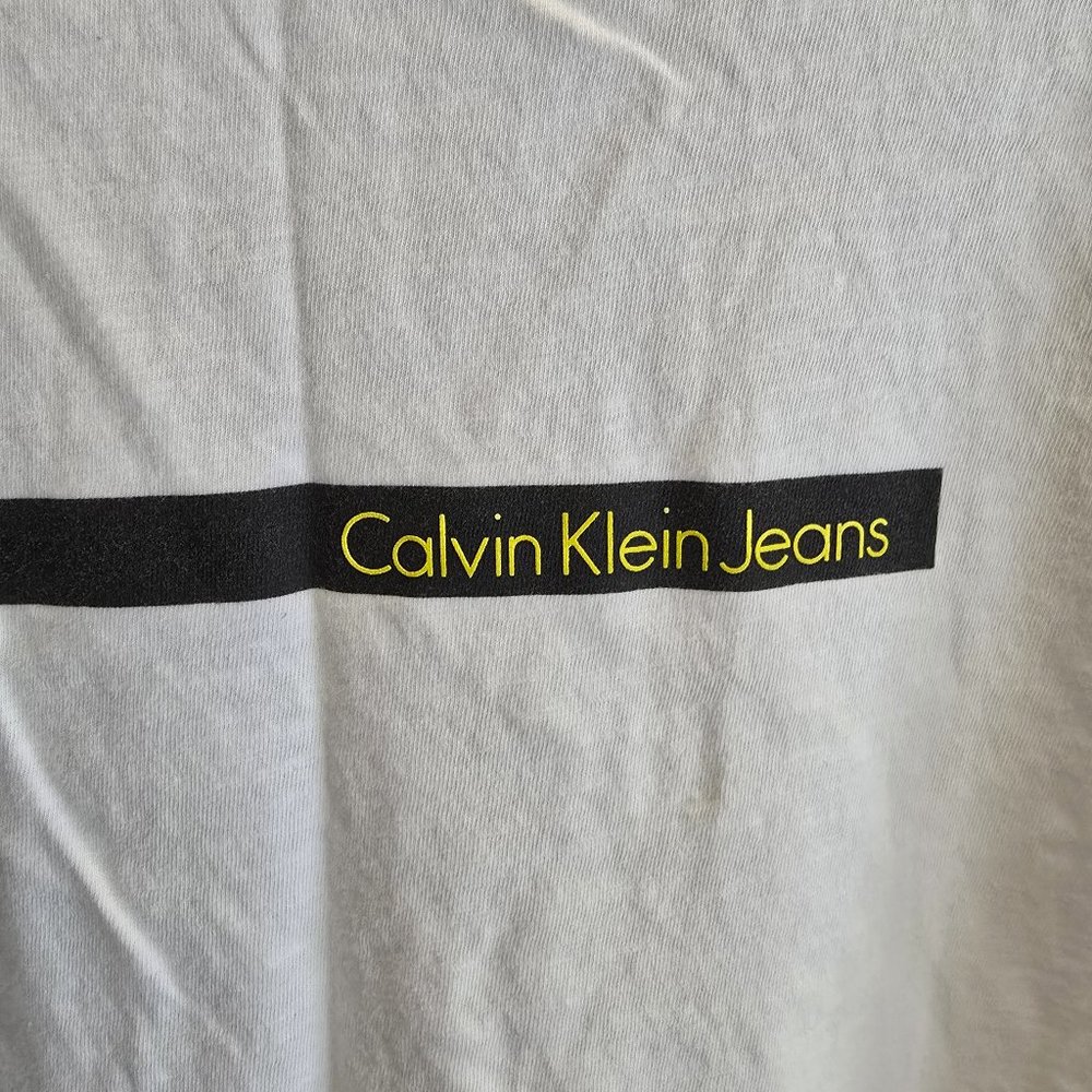 Calvin Klein Jeans White Graphic Tee - Picture 3 of 8